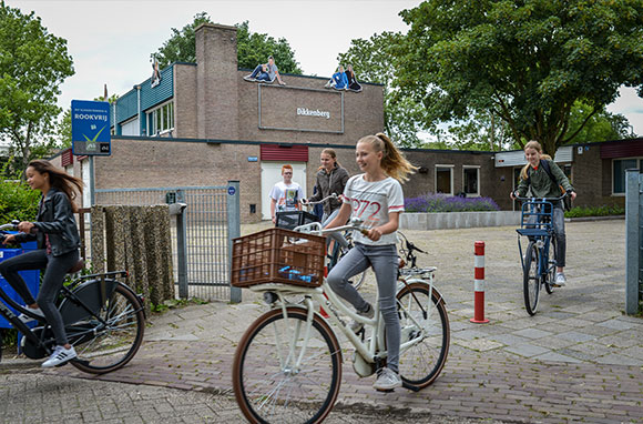 Gastlessen, stages, bedrijfsbezoek Gastlessen, stages, bedrijfsbezoek